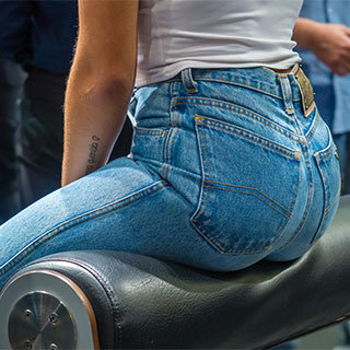 Bum lifting treatment using Radio frequency 3D Non-surgical alternative to liposuction in Cheltenham